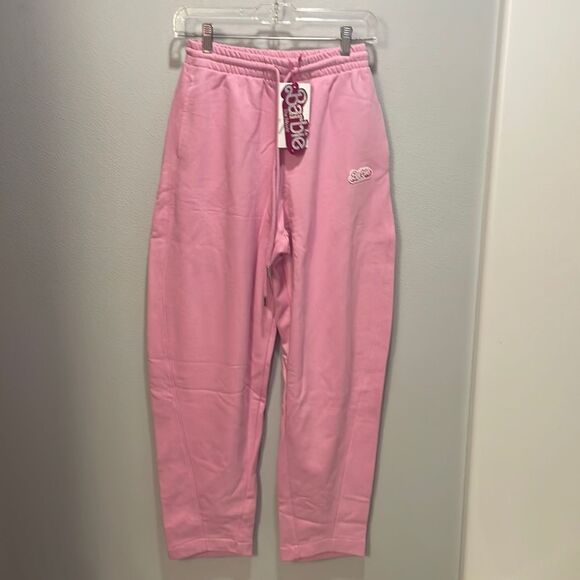 Barbie Core NWT Barbie Zara pink woman’s sweatpants - Picture 1 of 14